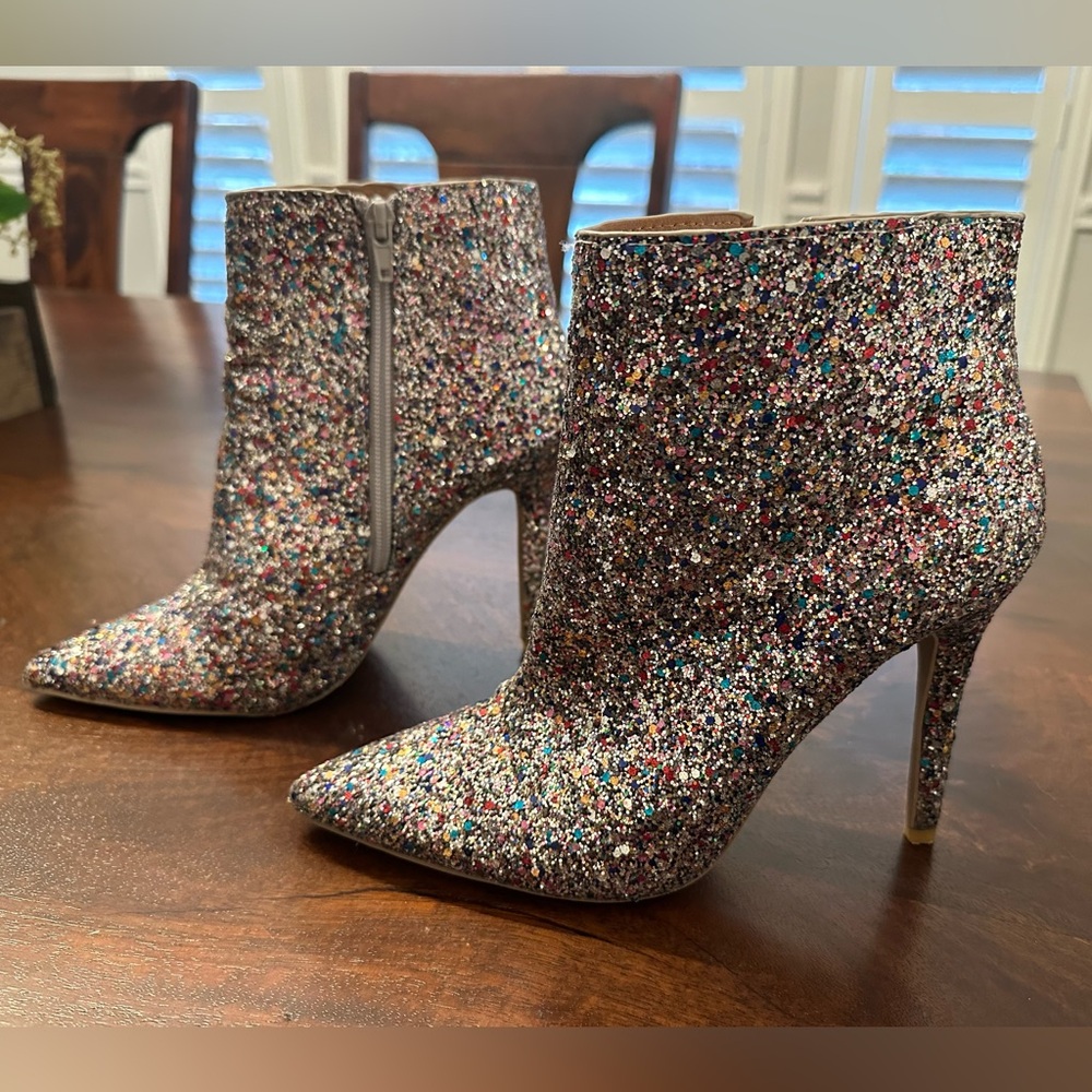 Qupid Glitter Stiletto Booties Size 8.5